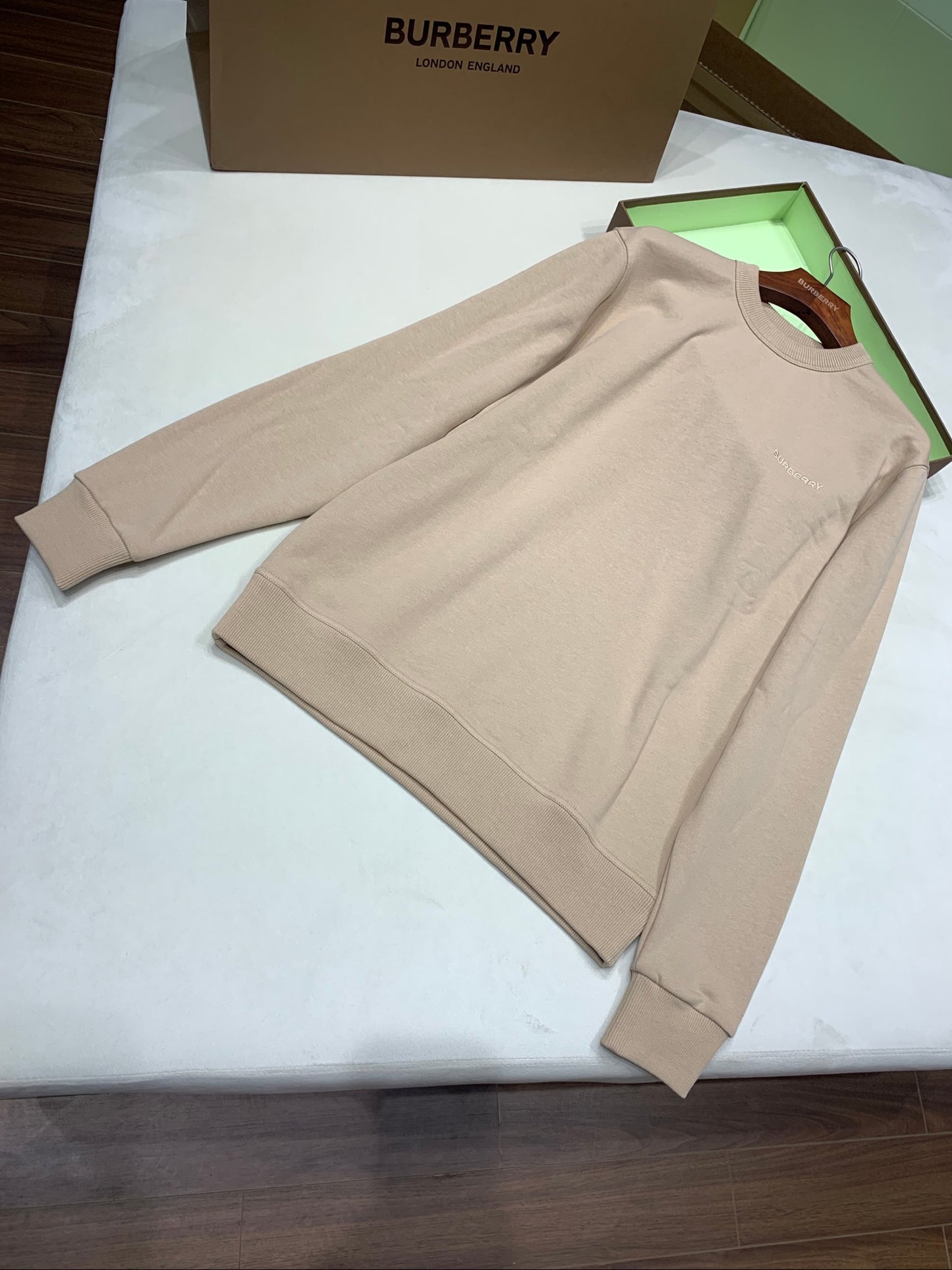 Br plaid burning horse sweatshirt khaki<span class="brand-imgs BB"></span>