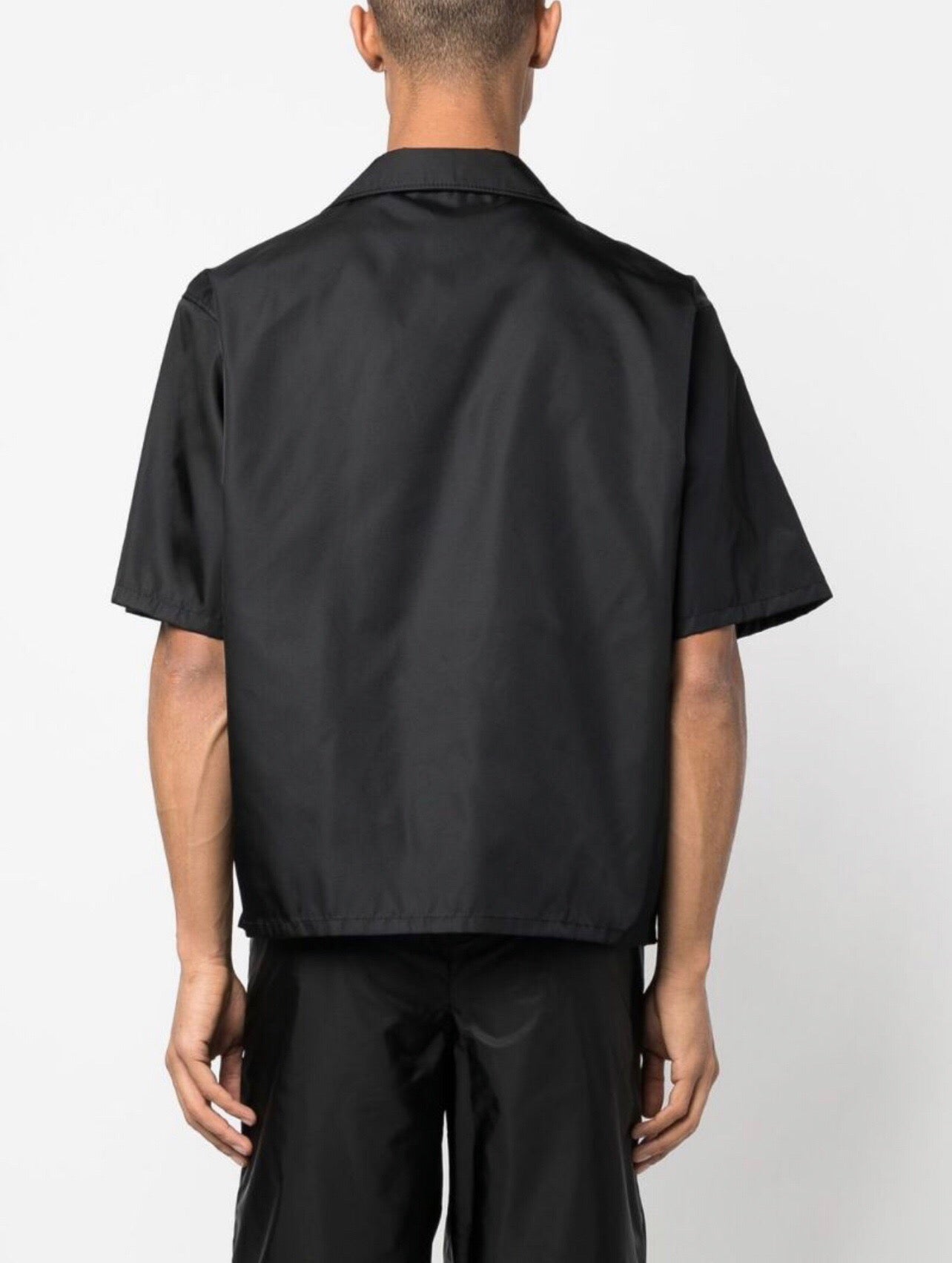 Large pocket nylon shirt <span class="brand-imgs PD"></span>