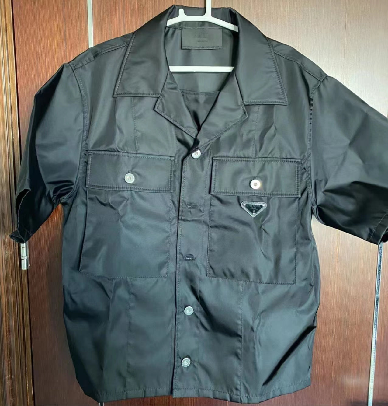 Large pocket nylon shirt <span class="brand-imgs PD"></span>