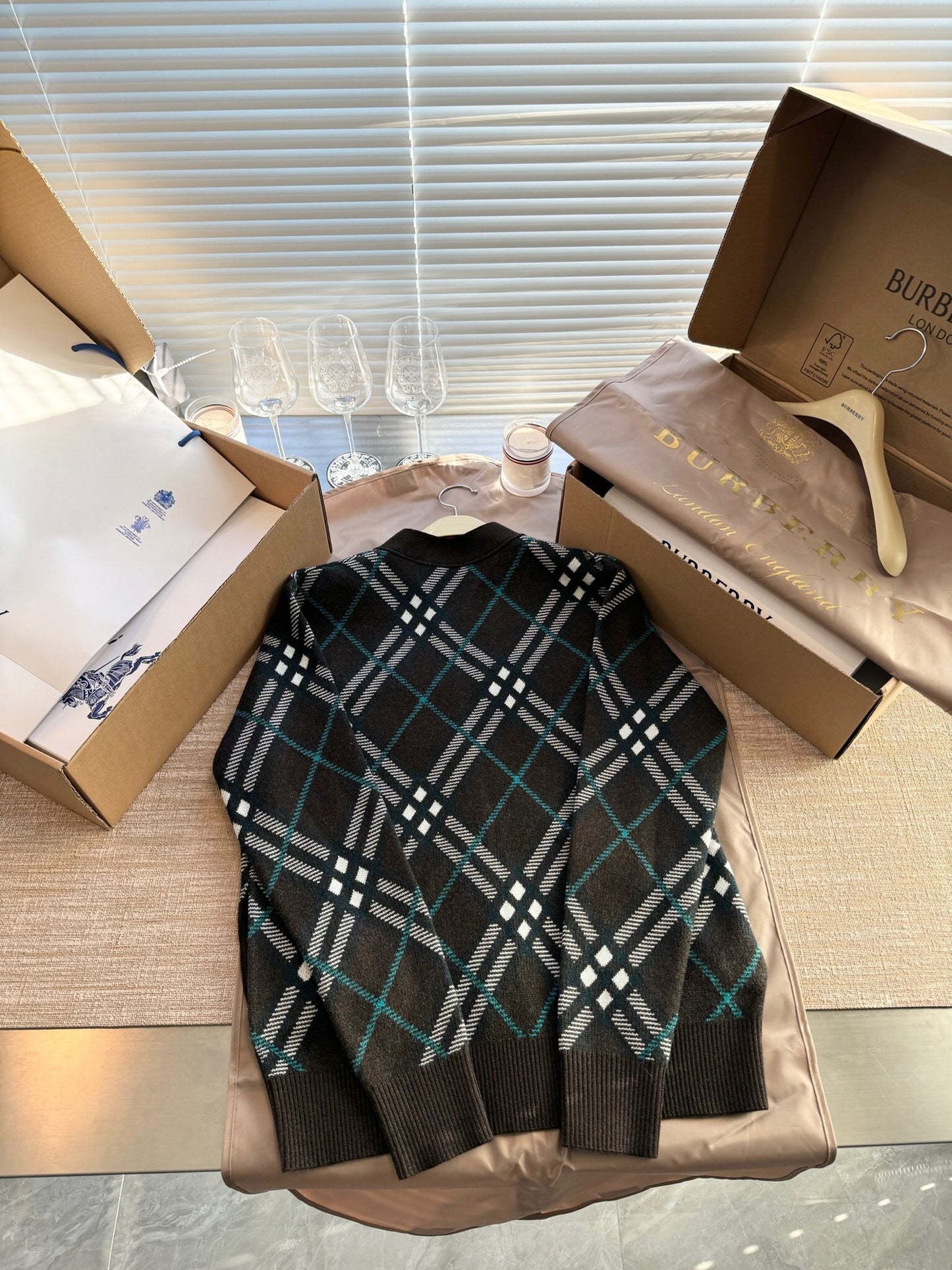 Classic Plaid V-Neck Wool Cardigan<span class="brand-imgs BB"></span>