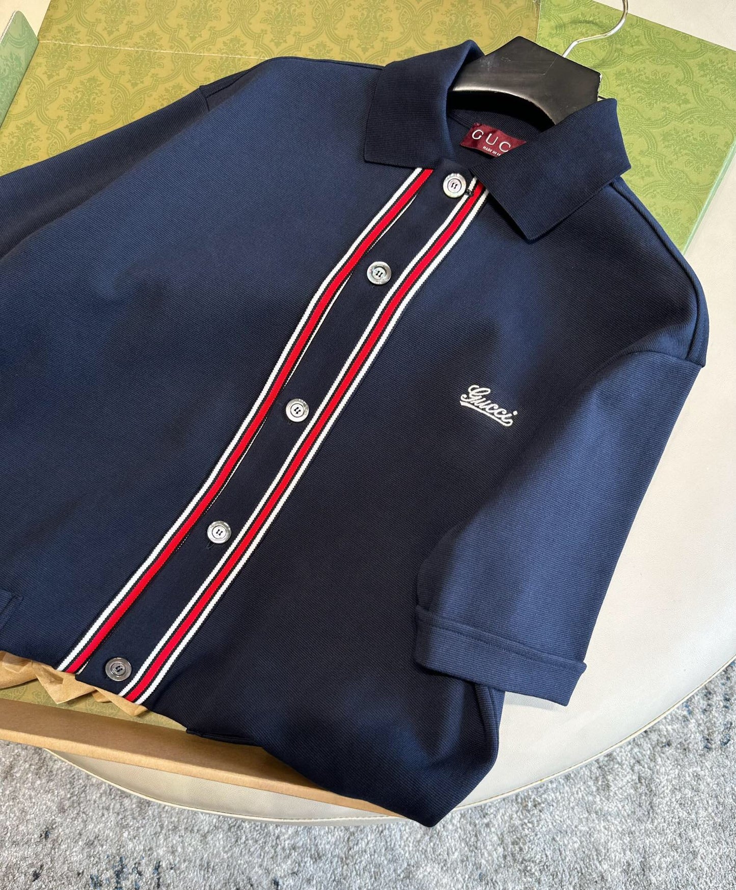 Red striped ribbon shirt <span class="brand-imgs GUCCI"></span>
