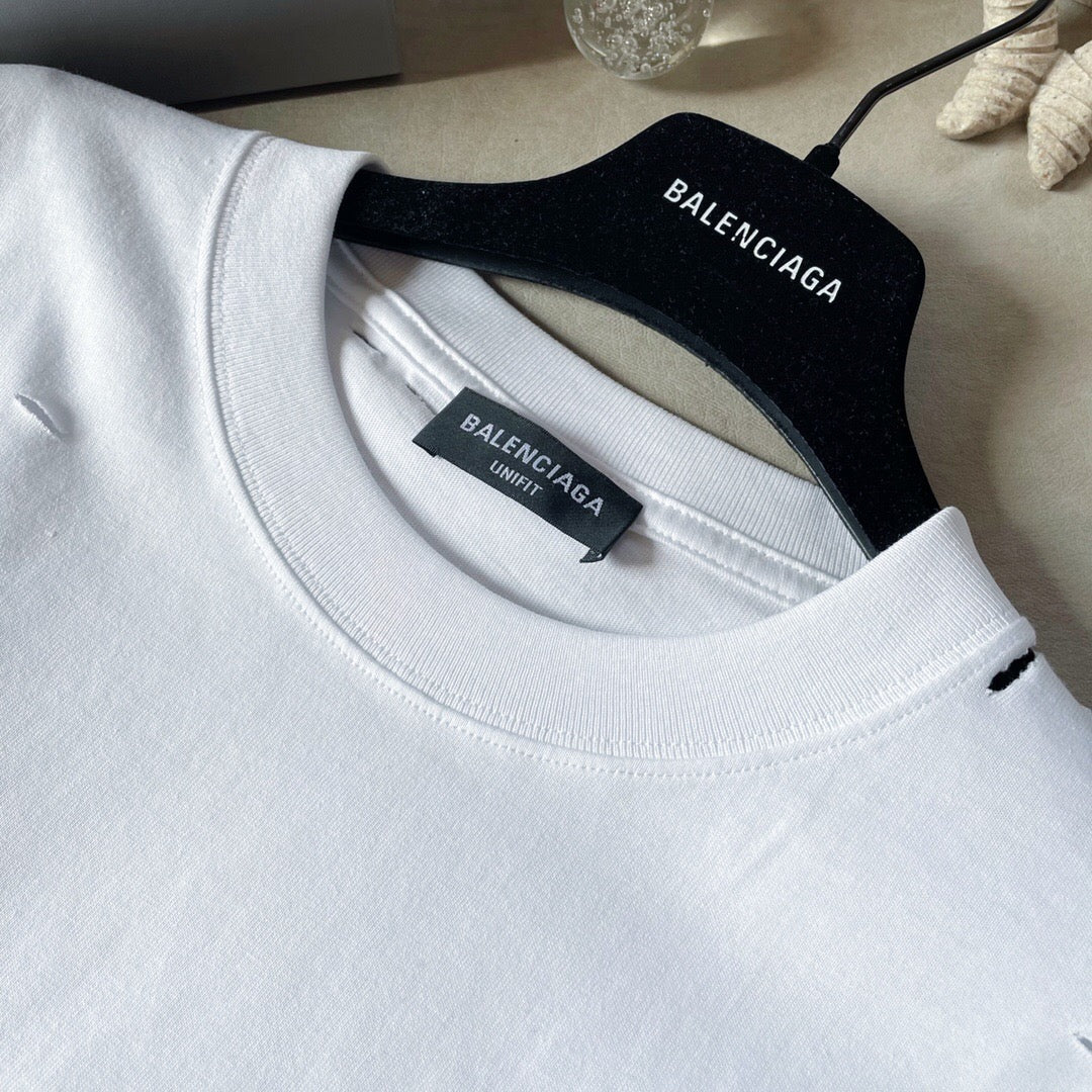 Ripped short white<span class="brand-imgs BL"></span>