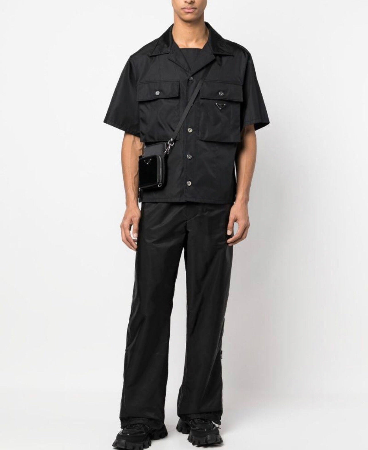 Large pocket nylon shirt <span class="brand-imgs PD"></span>