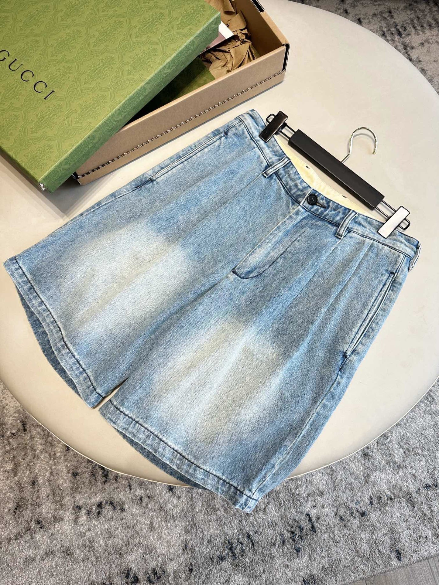 Gu Bermuda jeans shorts <span class="brand-imgs GUCCI"></span>