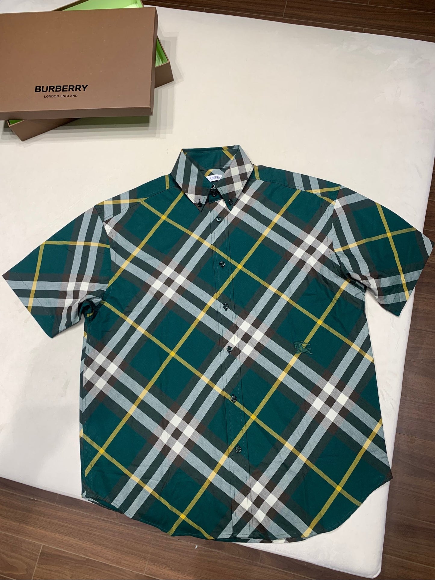 Green plaid short sleeved shirt<span class="brand-imgs BB"></span>