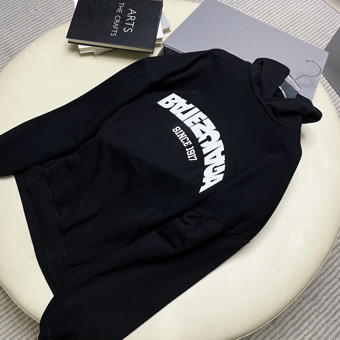 Reverse letter embroidery hoodie black<span class="brand-imgs BL"></span>