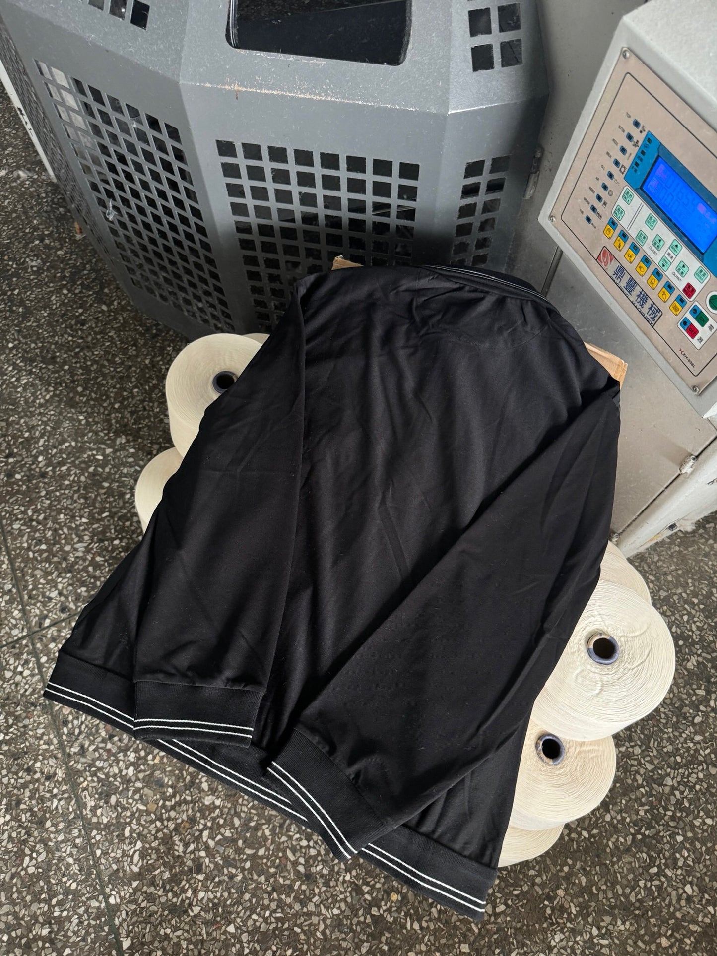Nylon triangle logo jacket with patch work sleeves <span class="brand-imgs PD"></span>