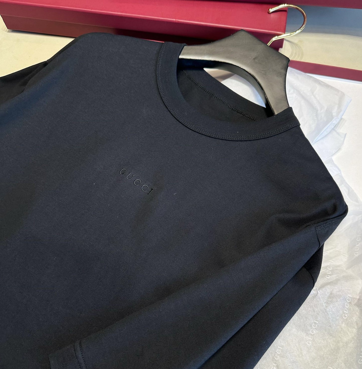 Red and blue ribbon embroidered T-shirt black<span class="brand-imgs GUCCI"></span>