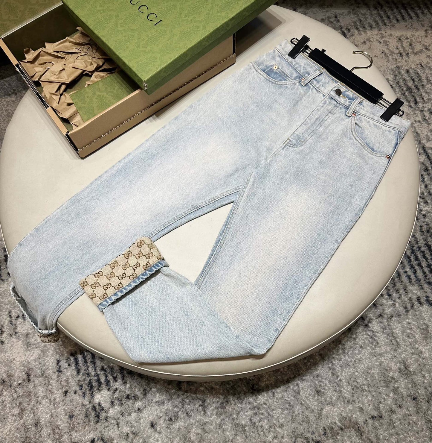 Jeans with floral pattern on hem blue<span class="brand-imgs GUCCI"></span>