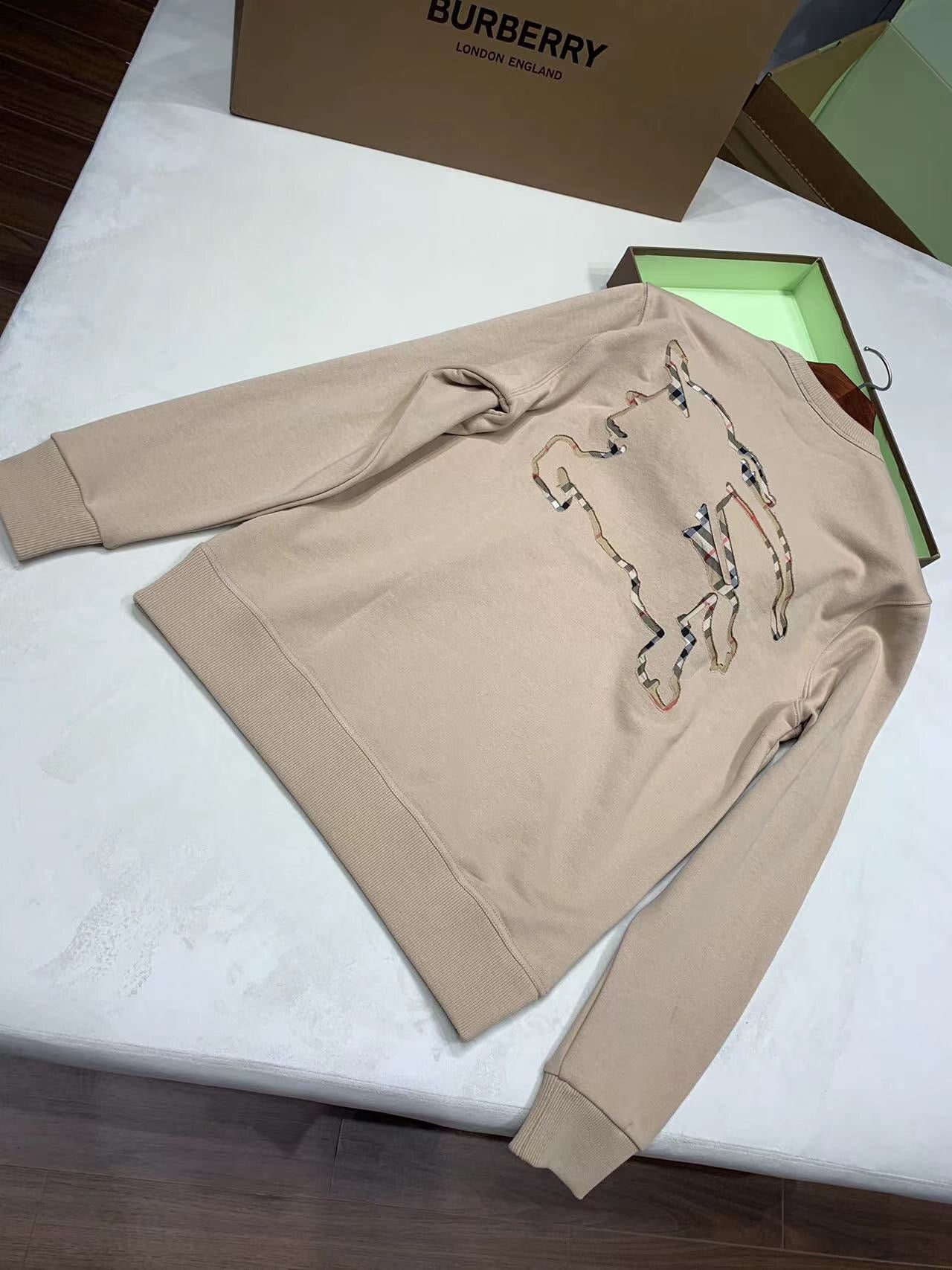 Br plaid burning horse sweatshirt khaki<span class="brand-imgs BB"></span>