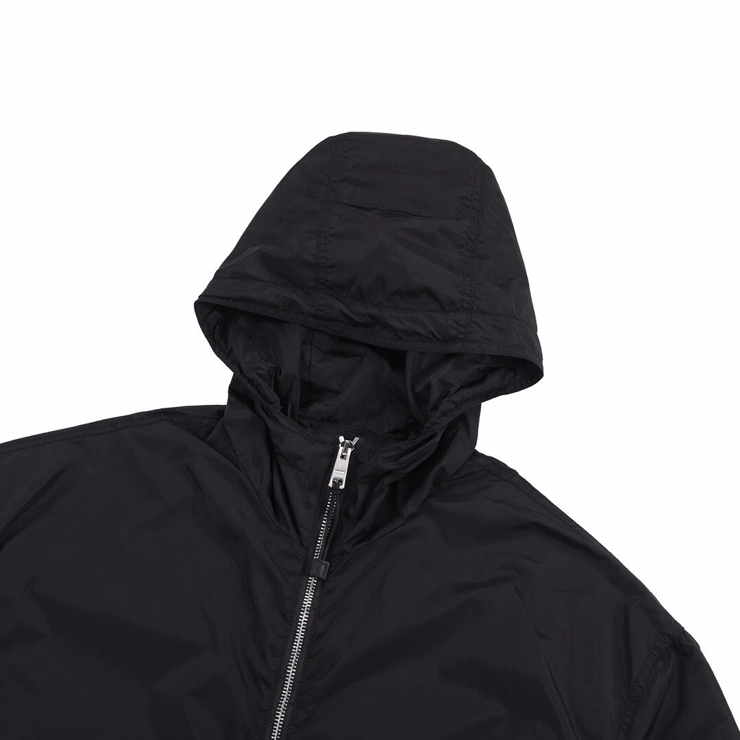 Nylon triangle logo half zip jacket <span class="brand-imgs PD"></span>